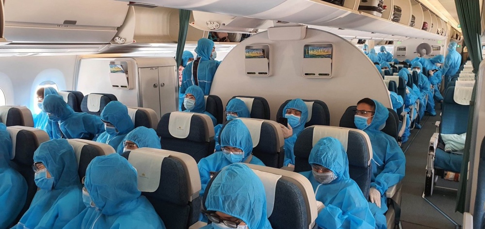 More Vietnamese citizens abroad to brought home