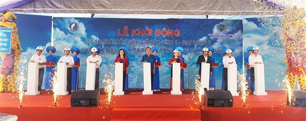 Construction of over 5 2-trillion-VND wind farms begins in Bac Lieu