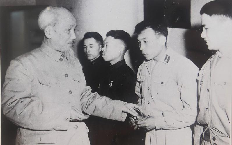 Photos about President Ho Chi Minh and People s Public Security Force