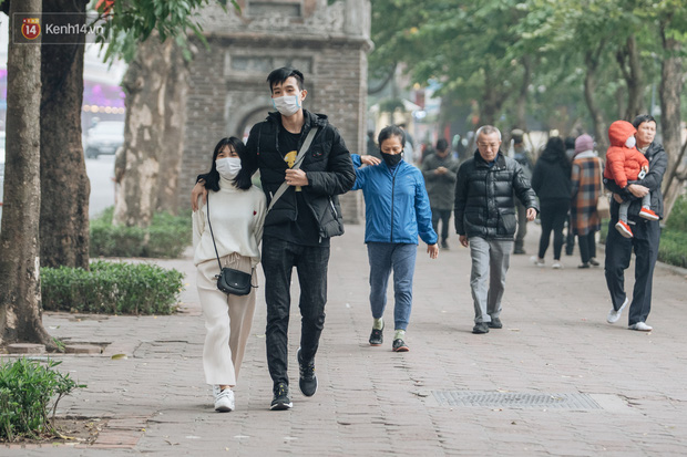 Festivals at Hoan Kiem Lake pedestrian space paused