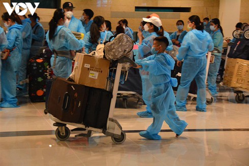 Vietnam repatriates more overseas Vietnamese citizens