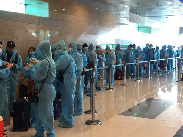 Vietnam repatriates nearly 320 citizens from Canada
