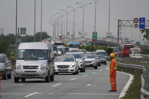 Section of Ho Chi Minh City - Long Thanh - Dau Giay expressway to be expanded to 8-10 lanes