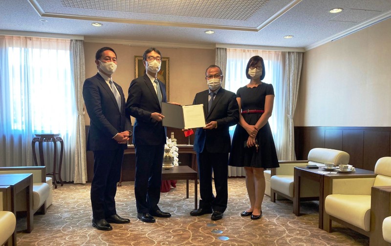 VietinBank supports Vietnamese students in Japan facing difficulty amid COVID-19