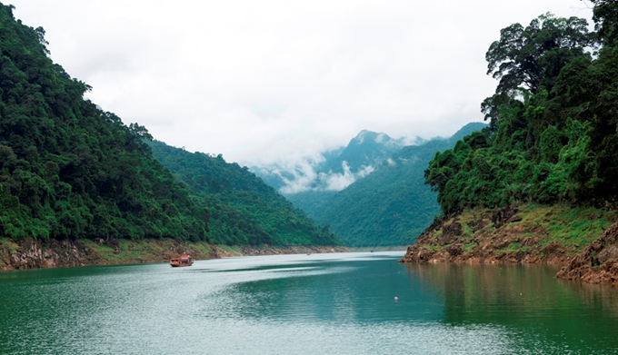 Na Hang Lake – Ha Long Bay on mountains