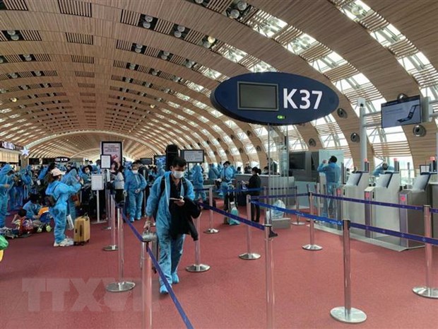 Nearly 280 Vietnamese citizens brought home from France, Morocco and Chile