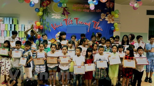 Overseas Vietnamese in Japan celebrate full moon festival