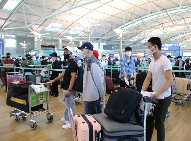 Over 640 Vietnamese repatriated from Singapore, Republic of Korea