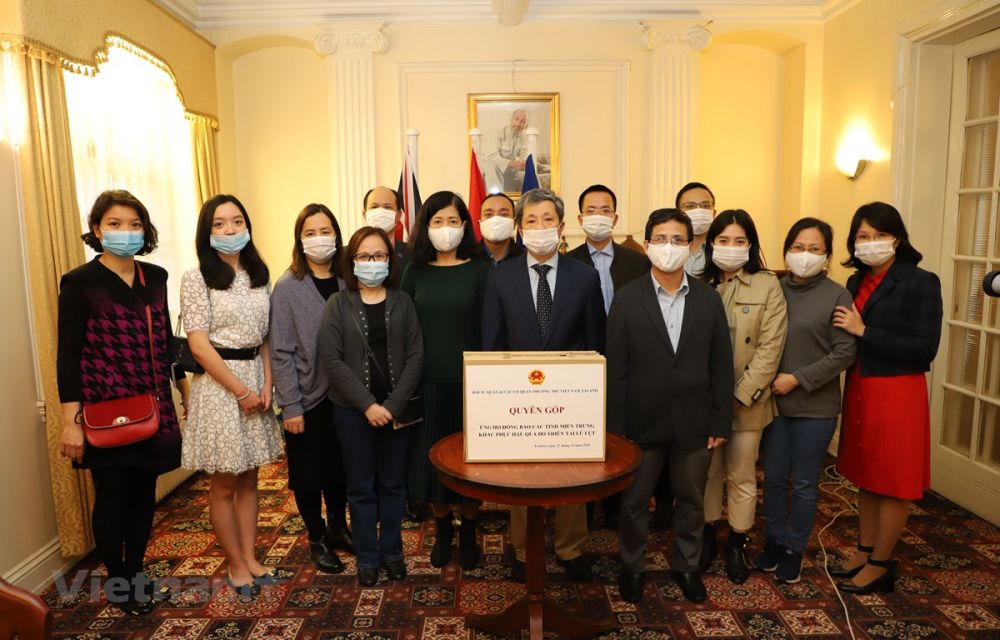 Vietnamese embassies abroad raise funds for flood victims in Central region
