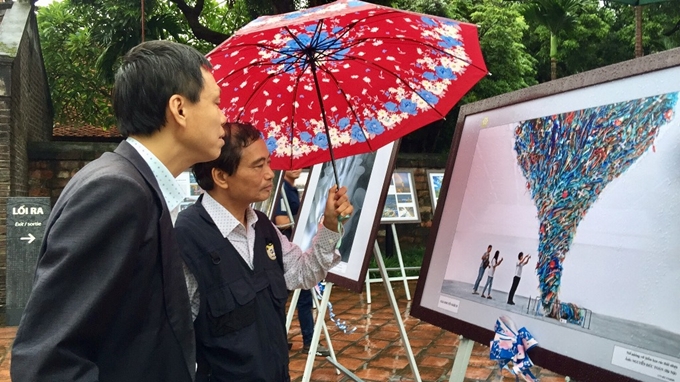 238 artworks on Vietnam on display