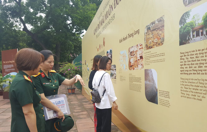 Over 100 pictures on the capital exhibited in Hanoi
