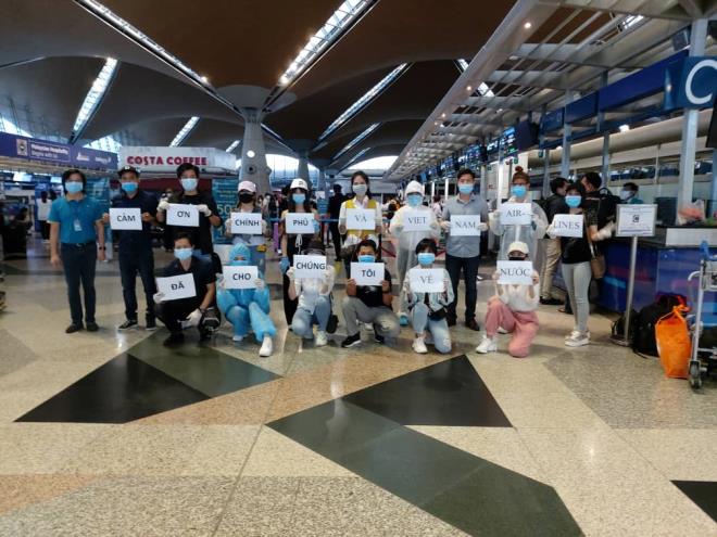 Nearly 250 Vietnamese citizens brought home safely from Malaysia