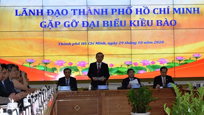 Overseas Vietnamese join hands to build Ho Chi Minh city into smart hub