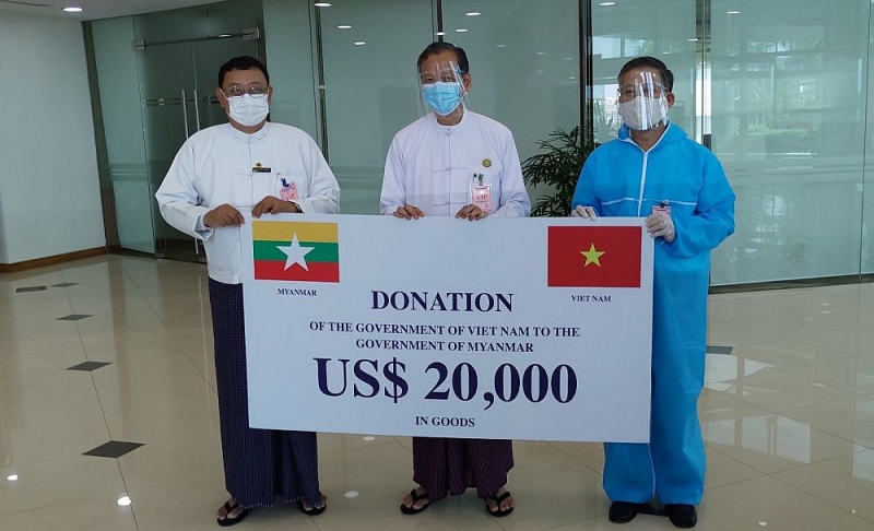 Vietnam sends medical supplies to Myanmar