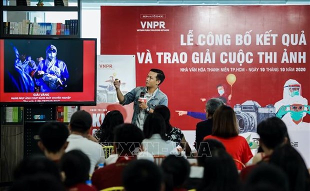 Winners of photo contest “Resilient Vietnam” honoured