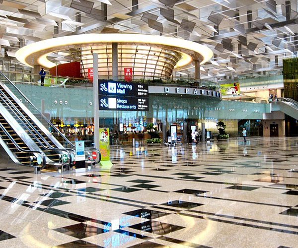 Singapore lifts travel restrictions on visitors from Vietnam