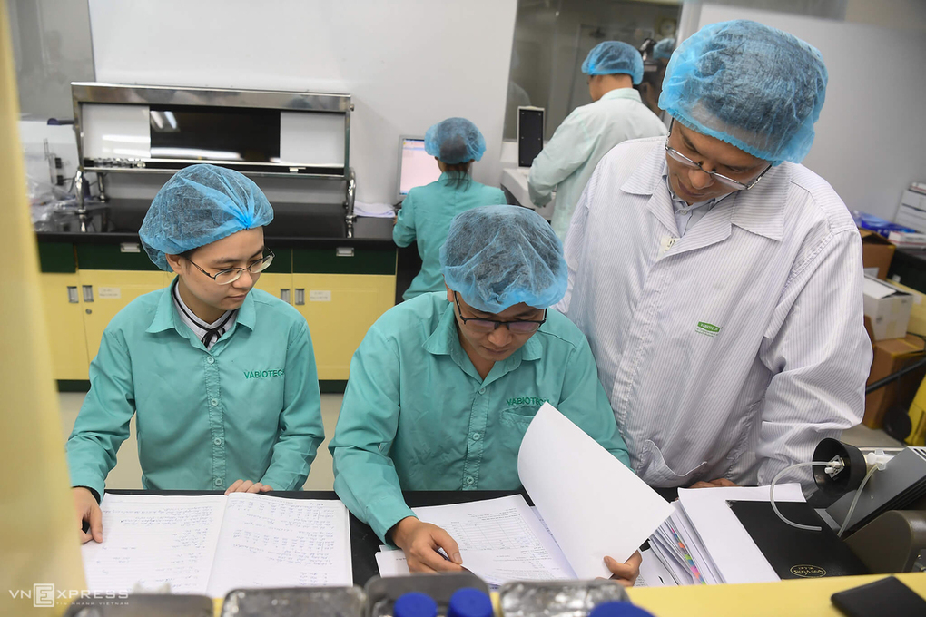 COVID-19 vaccine tested on monkeys in Quang Ninh province