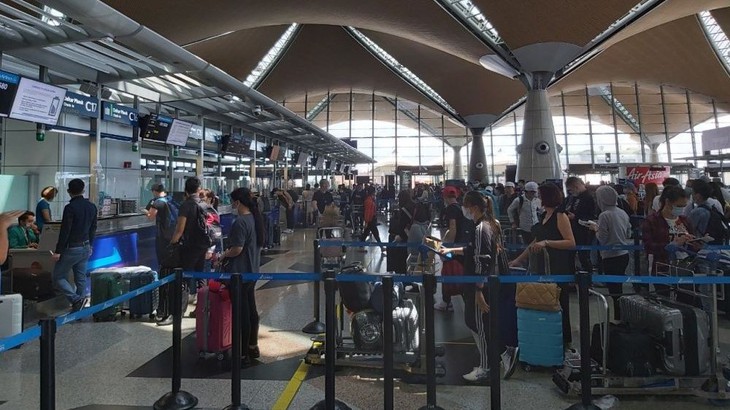 Vietnam Airlines brings home nearly 290 Vietnamese citizens from Malaysia