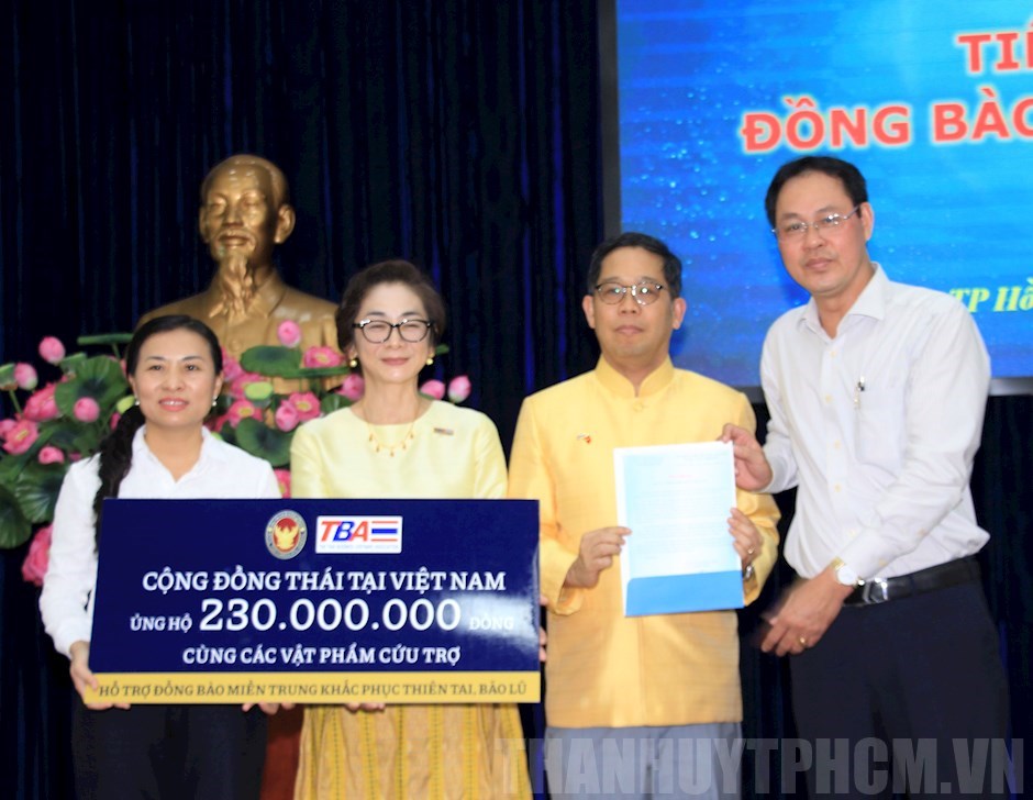 Ho Chi Minh City receives over 4 3 billion VND to support Central Vietnam