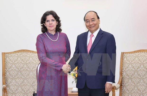 Prime Minister Nguyen Xuan Phuc receives outgoing Cuban Ambassador