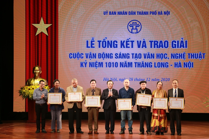 Winners of painting contest in celebration of 1010th anniversary of Thang Long – Hanoi honoured