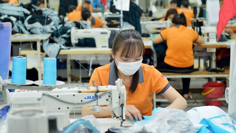 Country expects to earn 34 billion USD from textile-garment exports
