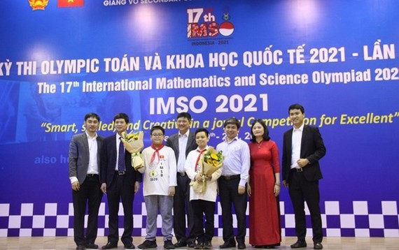Vietnamese students win 20 medals at IMSO 2021