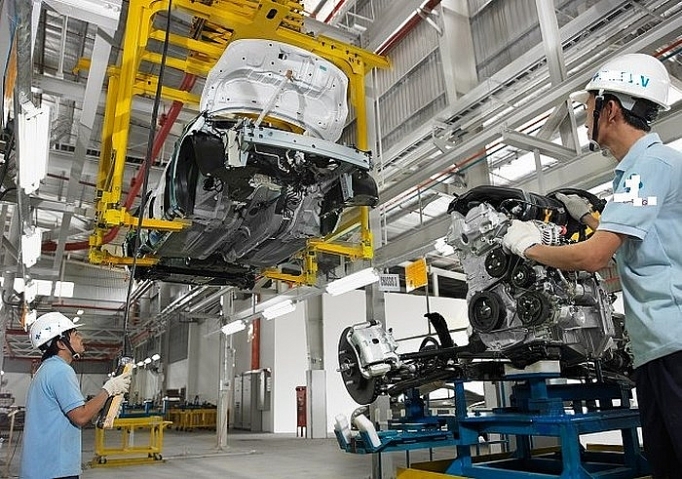 Ho Chi Minh city to develop industry and trade associated with regional economy