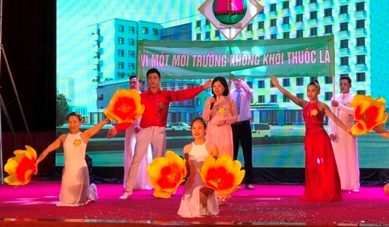 Art performances promote prevention and control of tobacco harm