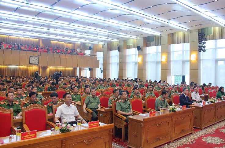 Public security forces thoroughly grasp the Resolution of the 13th National Party Congress