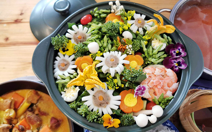 Record for making 100 dishes using vegetables and flowers grown in Da Lat