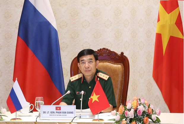 Vietnamese, Russian defence ministers hold phone talks