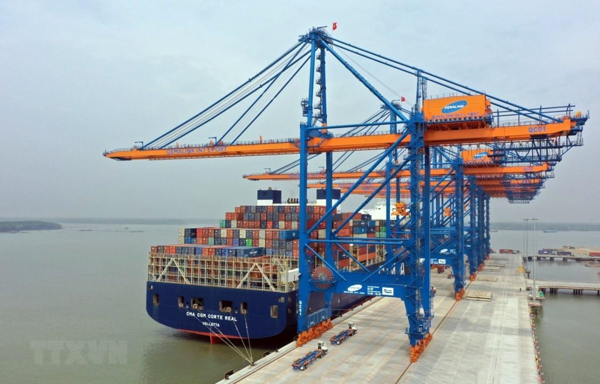 Container cargo through seaports rises 22 in first half