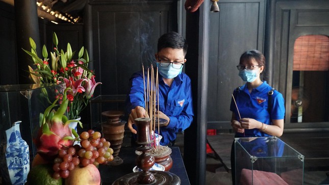 Thua Thien-Hue youth celebrate 110 years since Uncle Ho’s departure to find a way to save the country