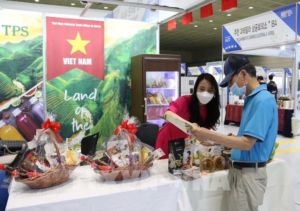 Vietnamese farm produce joins fair in RoK