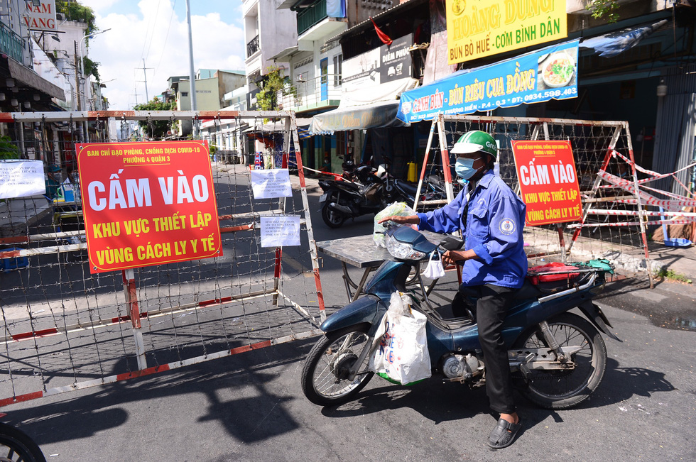 HCM City to apply social distancing measures for 15 days under PM s Directive 16