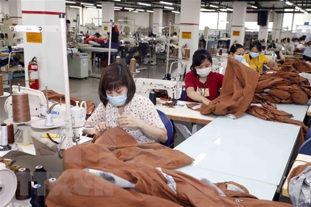 Vietnam, Laos enjoy growth in two-way trade in H1
