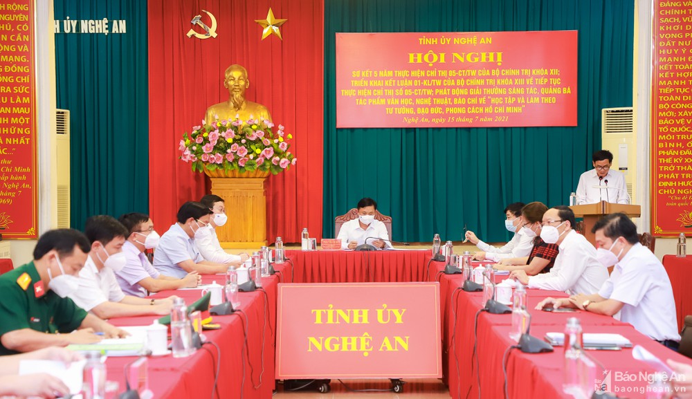 Nghe An launched awards on composing works about Uncle Ho