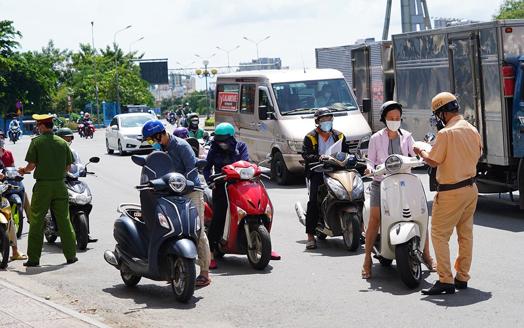 HCM City extends social distancing for two more weeks from August 2