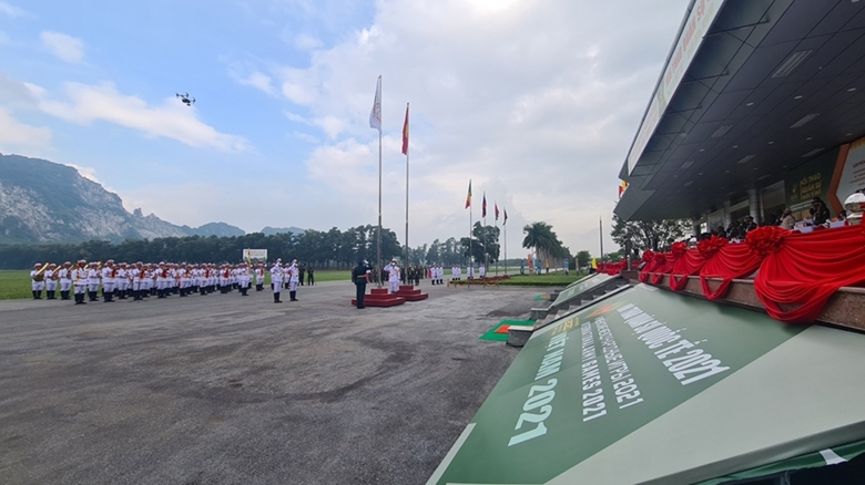 Flag raising ceremony for participants in 2021 Int’l Army Games in Vietnam