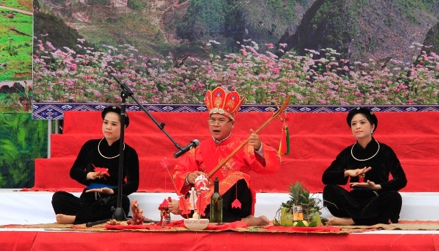 Suspension of national then singing and ethnic musical instrument festival