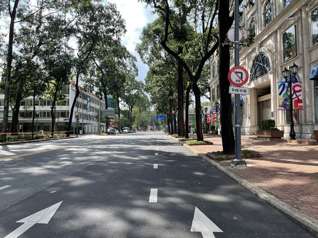HCM City continues social social distancing until September 15