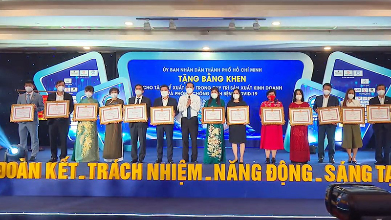 Ho Chi Minh City government and businesses emulate for development