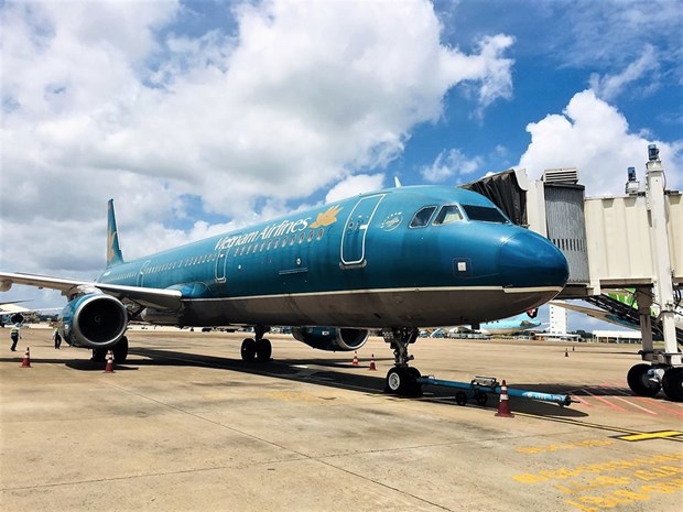 Vietnam Airlines operates seven flights on first day of domestic flight resumption