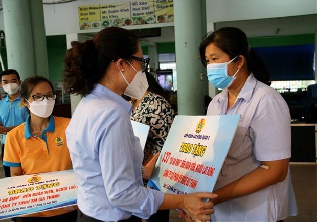 200,000 welfare bags to disadvantaged workers in Ho Chi Minh City