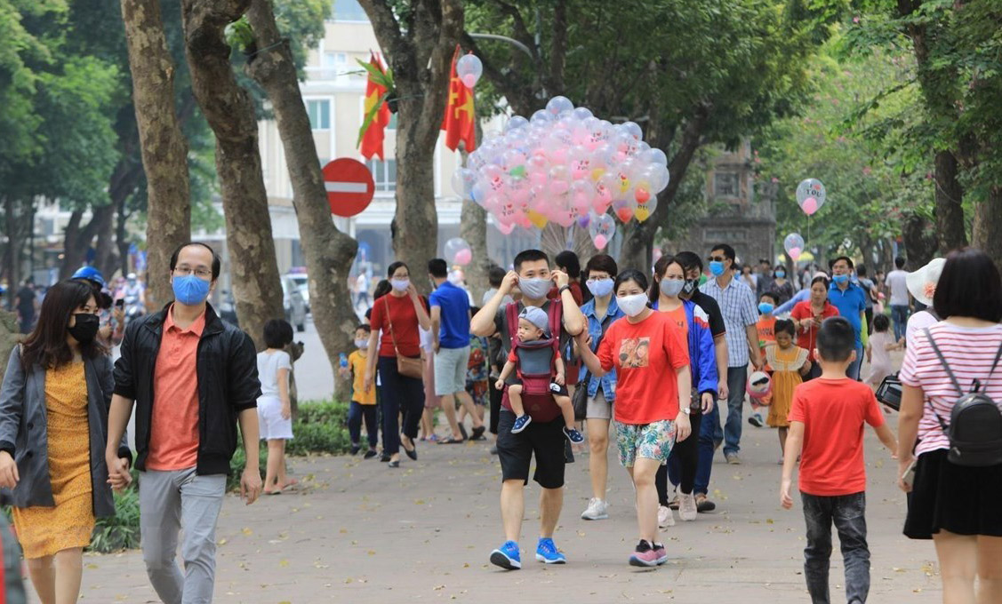 Hanoi greets about 5,000 tourists in October 2021