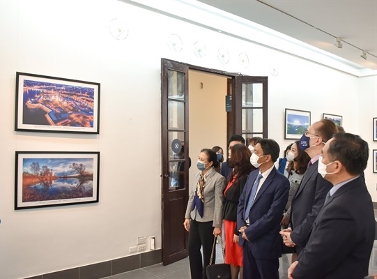 Photos on UNESCO-recognised world heritage sites in both Vietnam and Russia on display