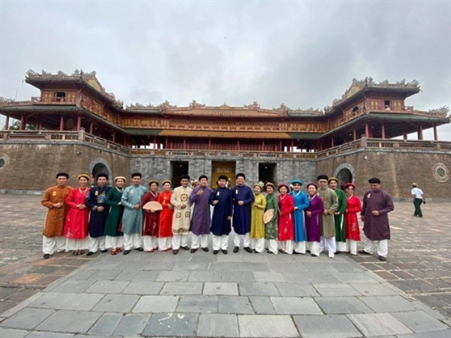 Thua Thien Hue urges delegates to wear Ao dai at Vietnam Film Festival