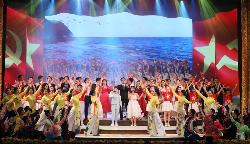 Special art program welcomes National Cultural Conference