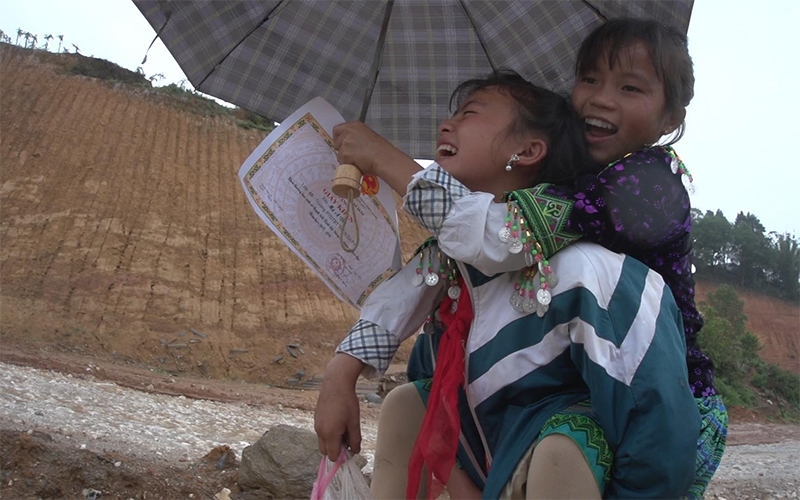 Tay ethnic female director wins prize at International Documentary Film Festival Amsterdam